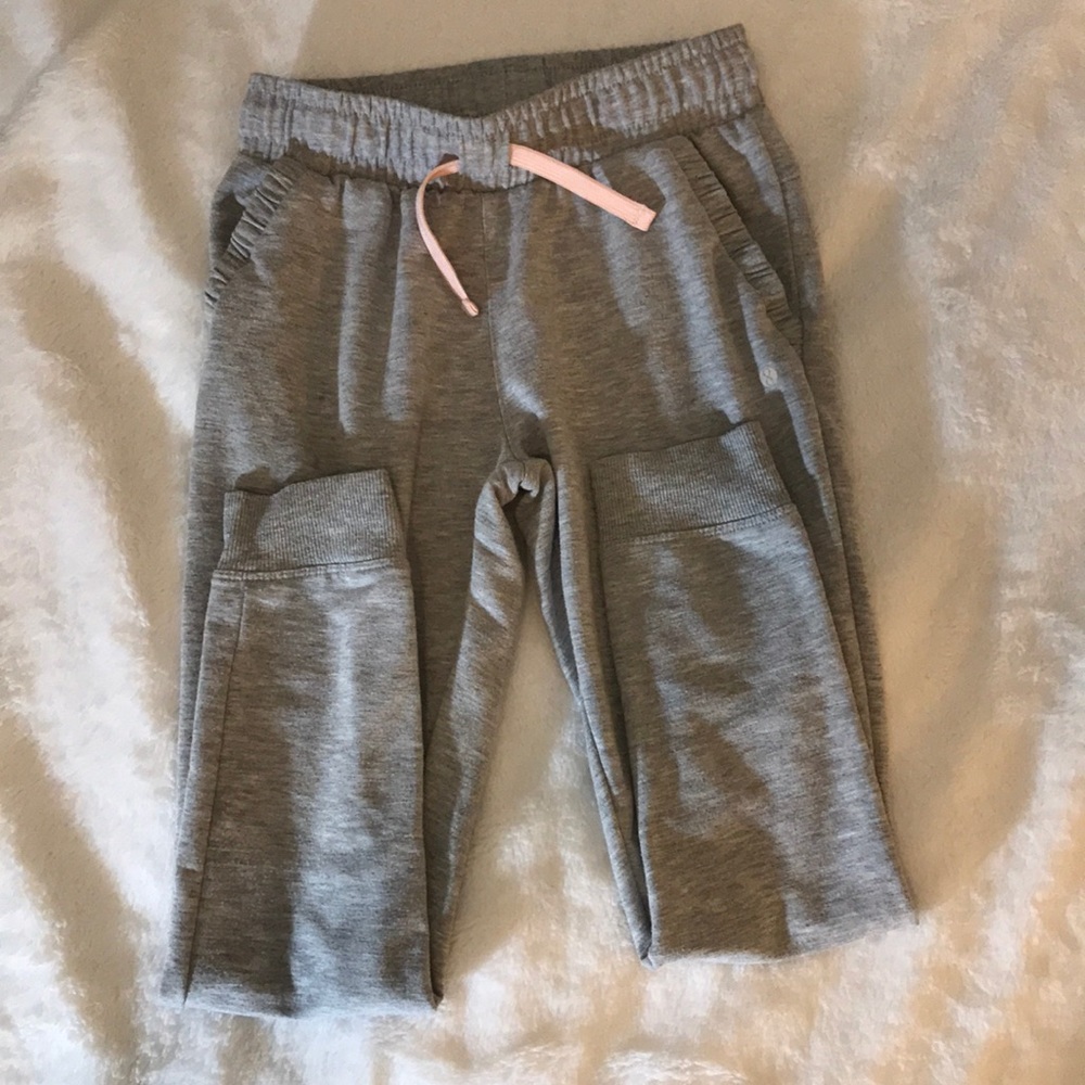 Sweatpants. They are kids but in women’s xs